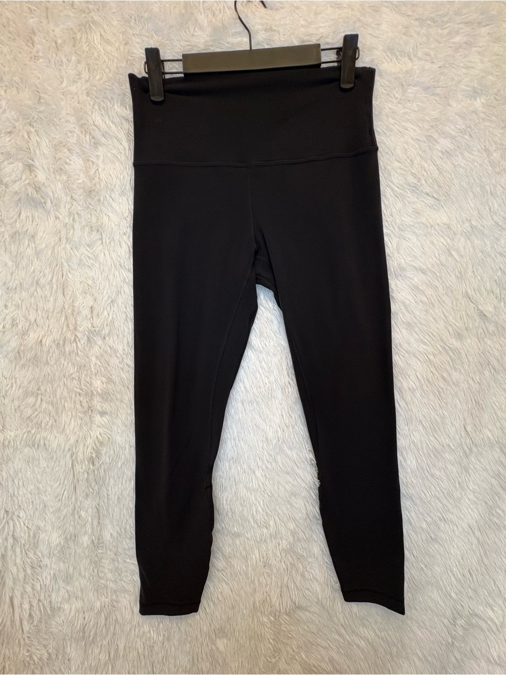 Lululemon Black Capri Leggings – Size 6 🖤✨